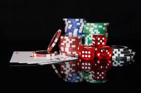 ဘောလုံးပွဲ In-Play Live Betting Odds ကြည့်ရှုနေသောမြင်ကွင်း